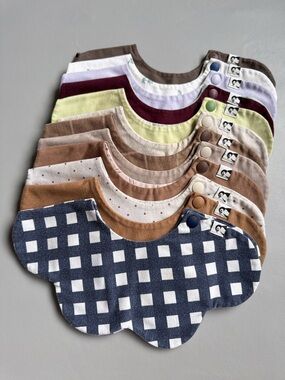 Multi-Pack Kids Bibs in Navy Check and Neutral Colors